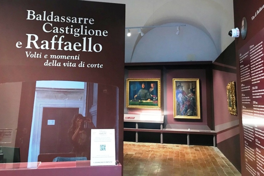 La mostra fa incontrare per la prima volta ad Urbino l’intellettuale Baldassarre Castiglione e l'amico Raffaello.